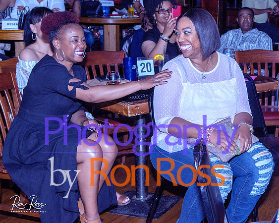 Angelique@MoreheadTavern_059