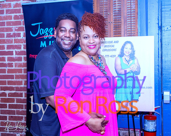 Angelique@MoreheadTavern_116