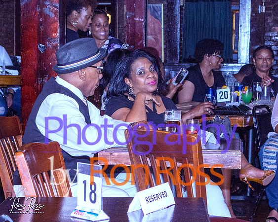 Angelique@MoreheadTavern_066