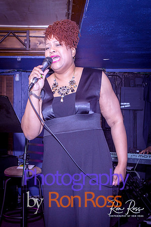 Angelique@MoreheadTavern_029