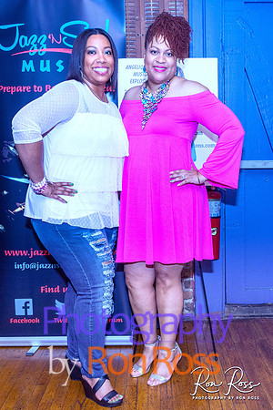 Angelique@MoreheadTavern_111