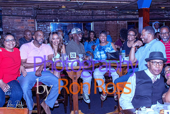 Angelique@MoreheadTavern_097