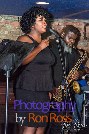 Angelique@MoreheadTavern_079