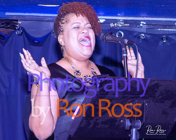 Angelique@MoreheadTavern_014