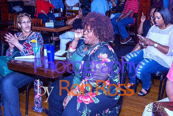 Angelique@MoreheadTavern_064