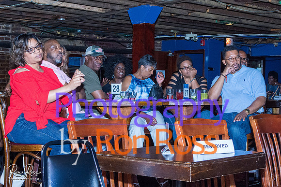 Angelique@MoreheadTavern_043