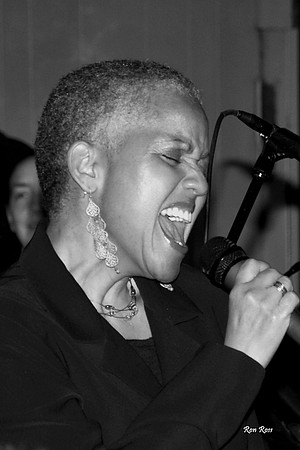 Toni Tupponce, Vocals