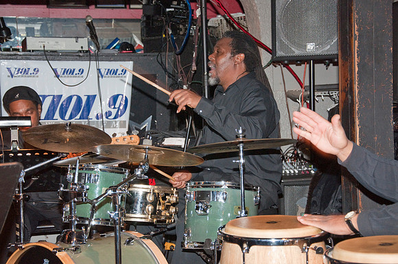 Tommy Green, Drums: Gerard Benson, Bass