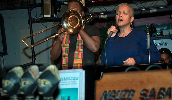 Toni Tupponce, Featured Vocalist
