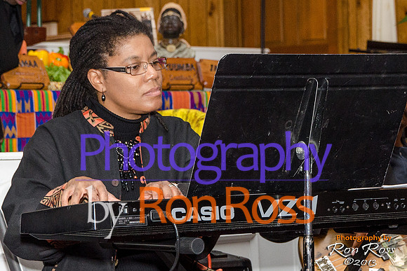 Kwanzaa_Umoja-2013_08
