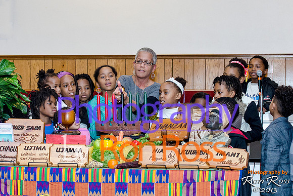 Kwanzaa_Umoja-2013_16