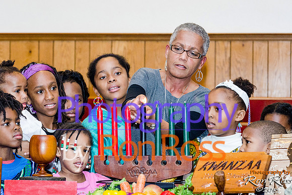 Kwanzaa_Umoja-2013_15