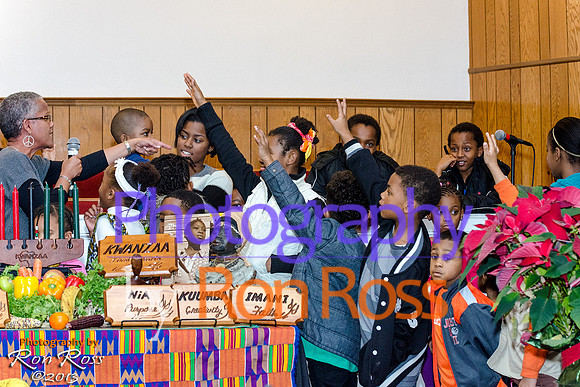 Kwanzaa_Umoja-2013_14