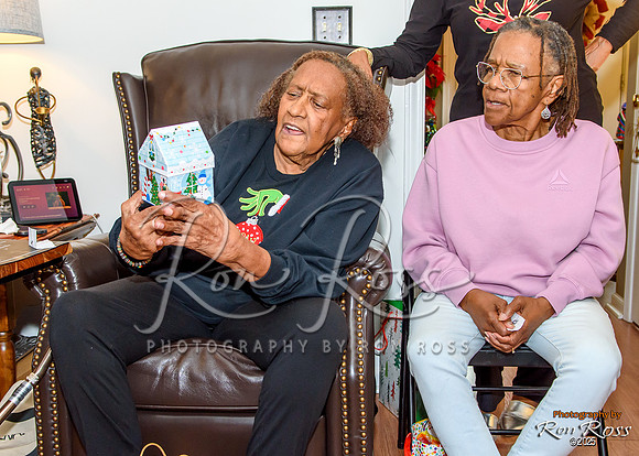 FamilyChristmas2025_029