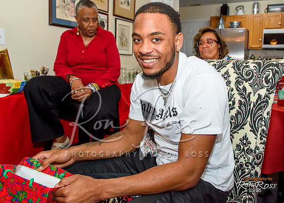 FamilyChristmas2025_040