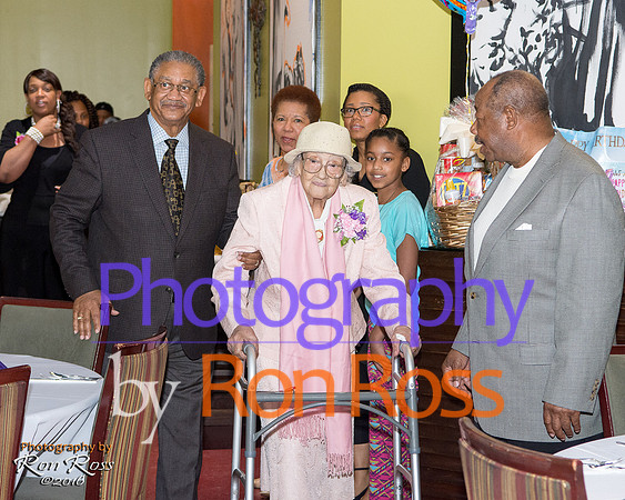 Mrs Hart-100thB'day_027