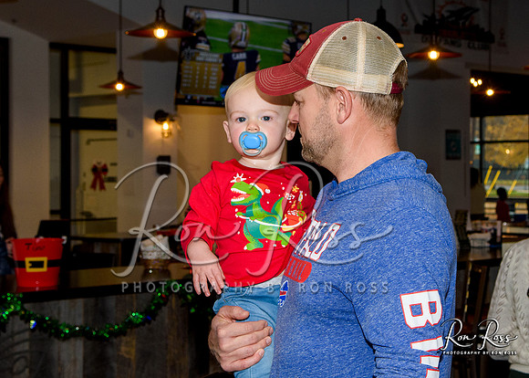 WesleyHgtsHolidayParty2023--014