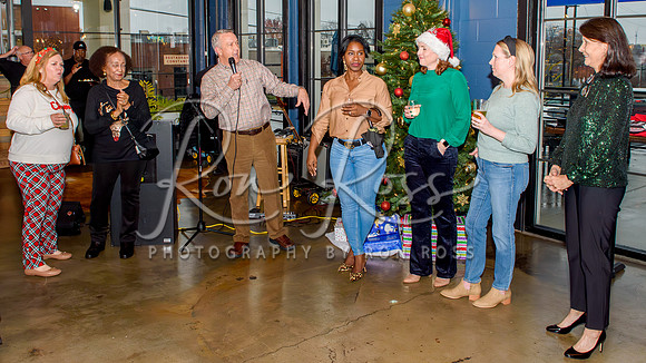 WesleyHgtsHolidayParty2023--035