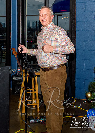 WesleyHgtsHolidayParty2023--043