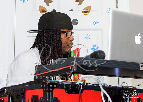 ACH_Holiday Drop In2023--078